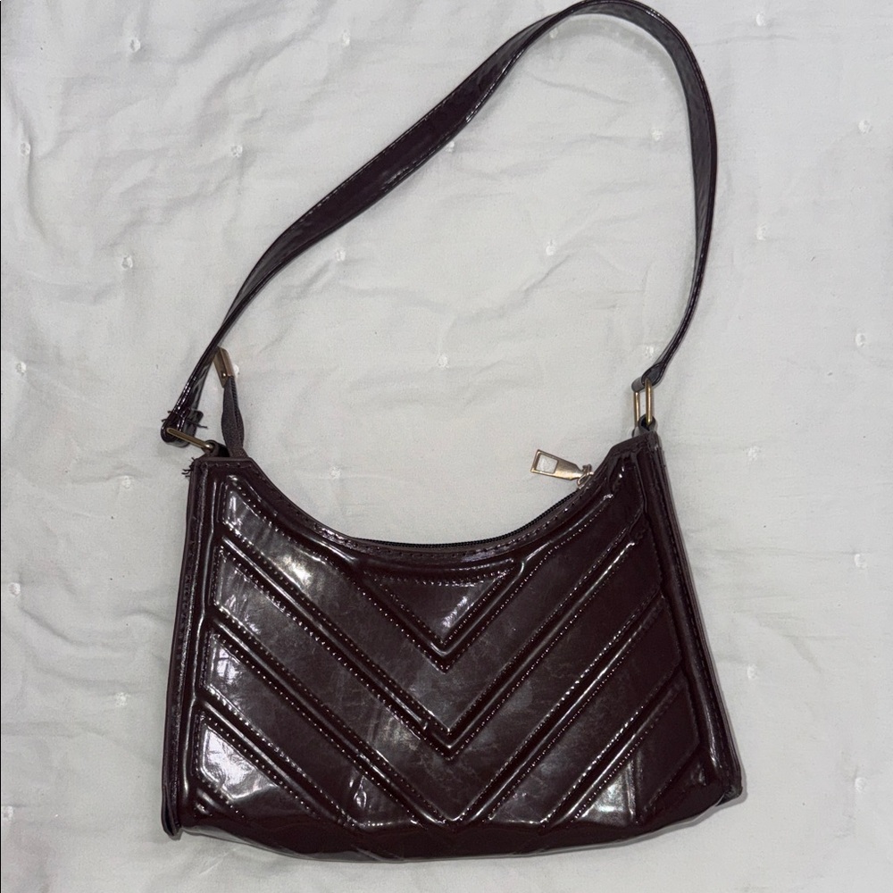 Forever 21 Black Chevron Shoulder Bag